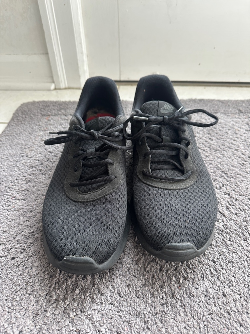 Nike Men’s Black Mesh Athletic Sneakers